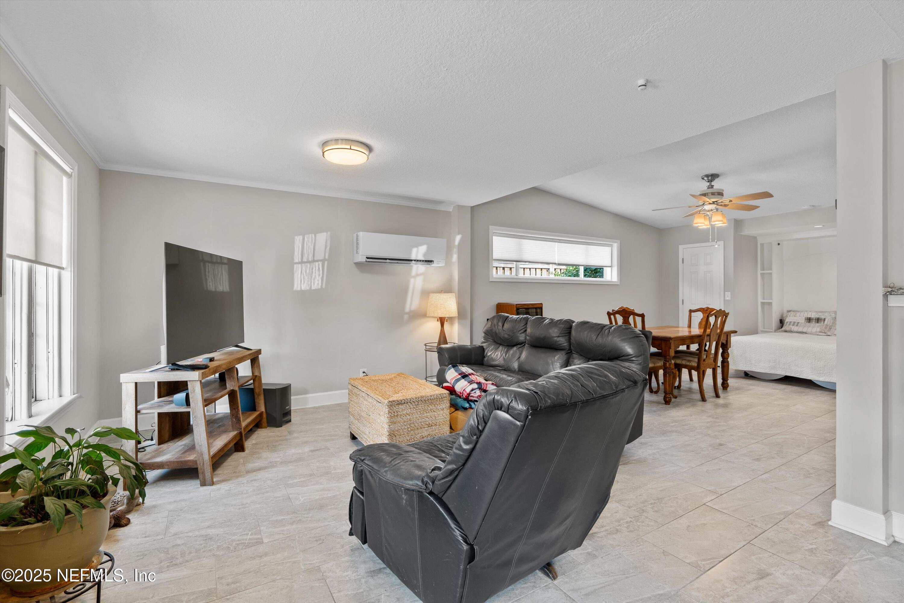 1112 Colombo Street Jacksonville, FL 32207 - Photo 29 of 47 Guest Suite Living Room