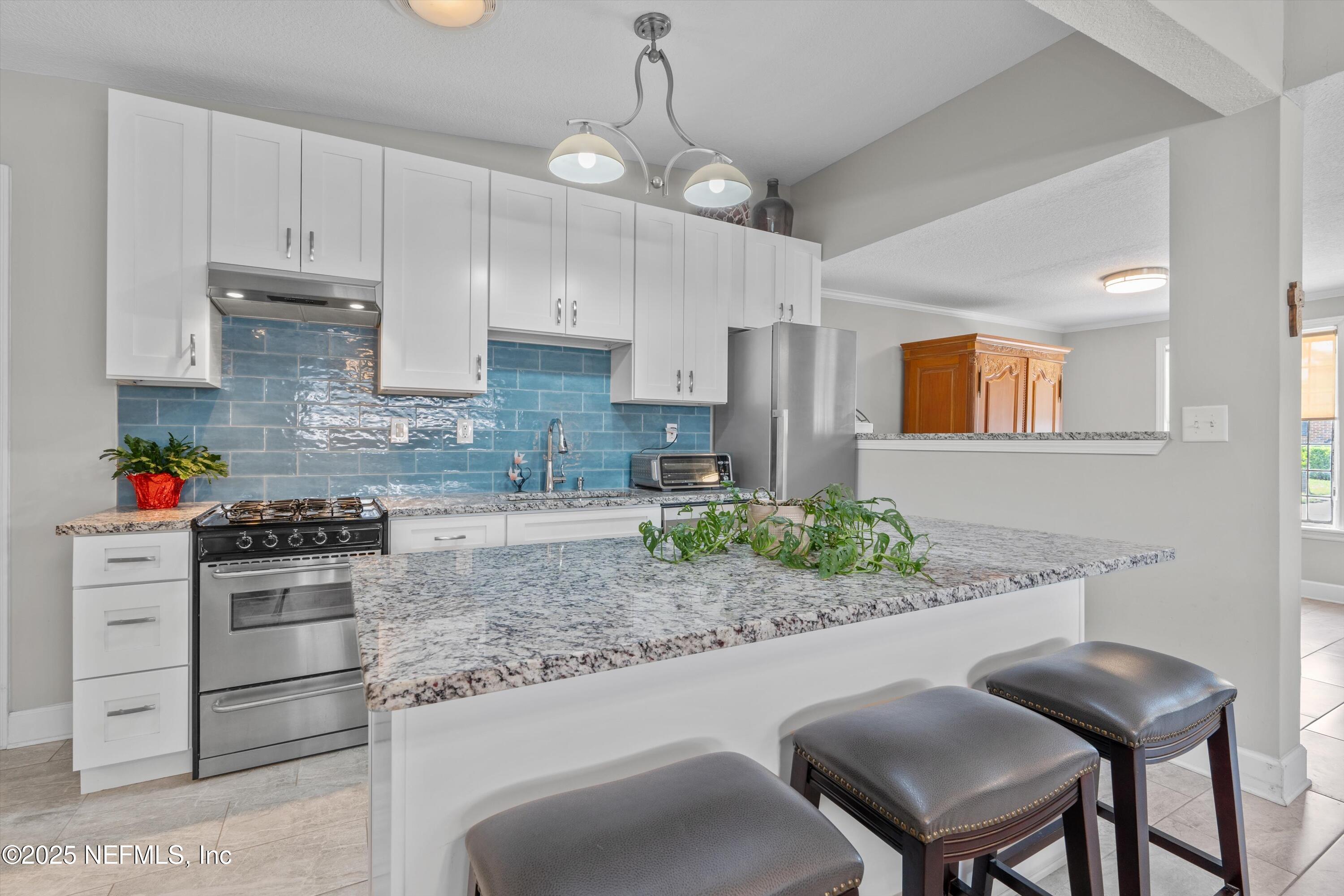 1112 Colombo Street Jacksonville, FL 32207 - Photo 31 of 47 Guest Suite Kitchen