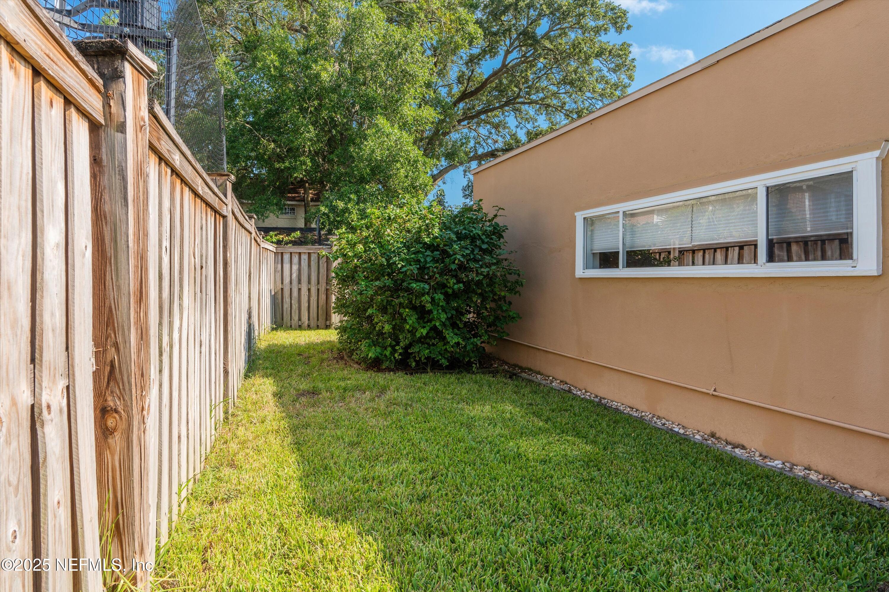 1112 Colombo Street Jacksonville, FL 32207 - Photo 40 of 47 Back of Home