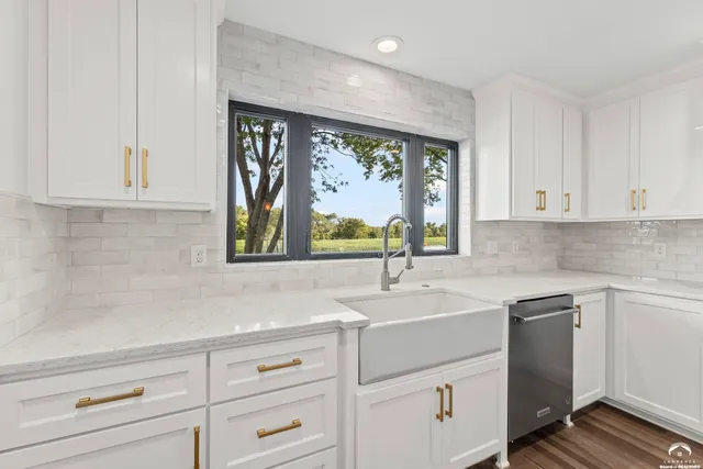 $999,950 | 14565 South Gardner Road, Gardner, KS 66030