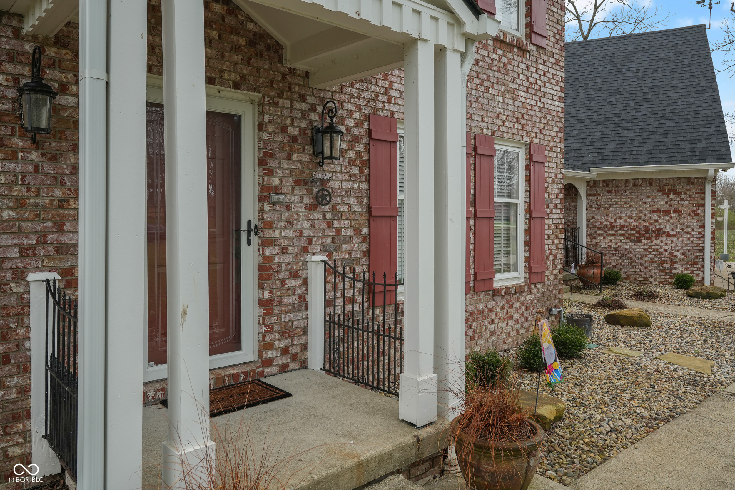 9523 East Southport Road Indianapolis, IN 46259 - Photo 6 of 82