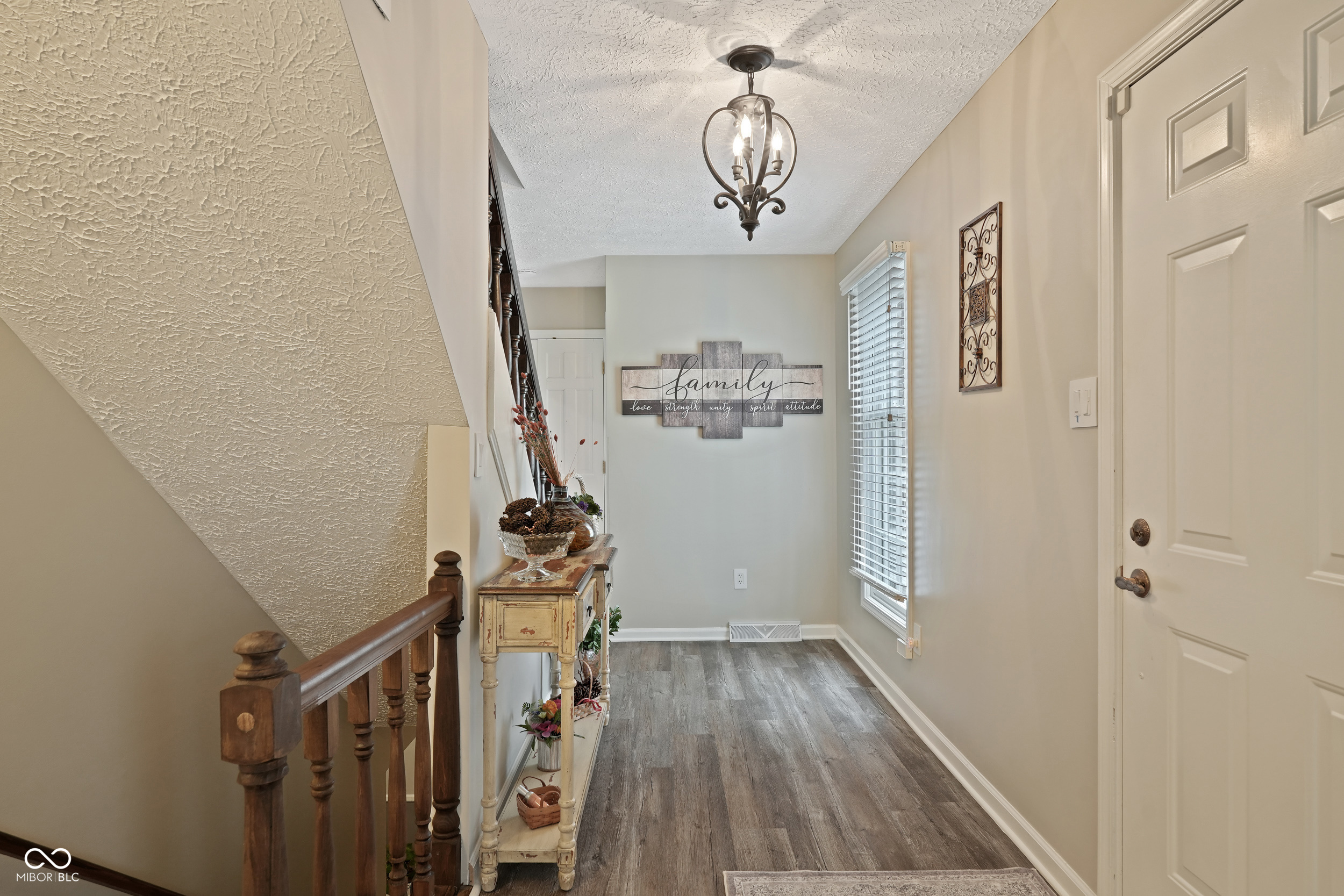 9523 East Southport Road Indianapolis, IN 46259 - Photo 7 of 82