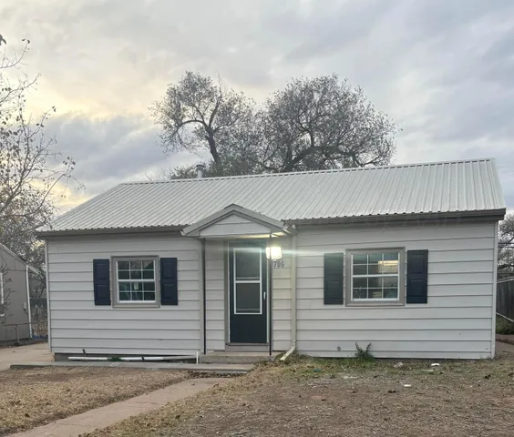 a side view of a house