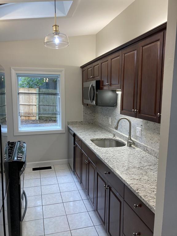 1 Larch Road Georgetown, MA 01833 - Photo 7 of 24 Gallery Image 7
