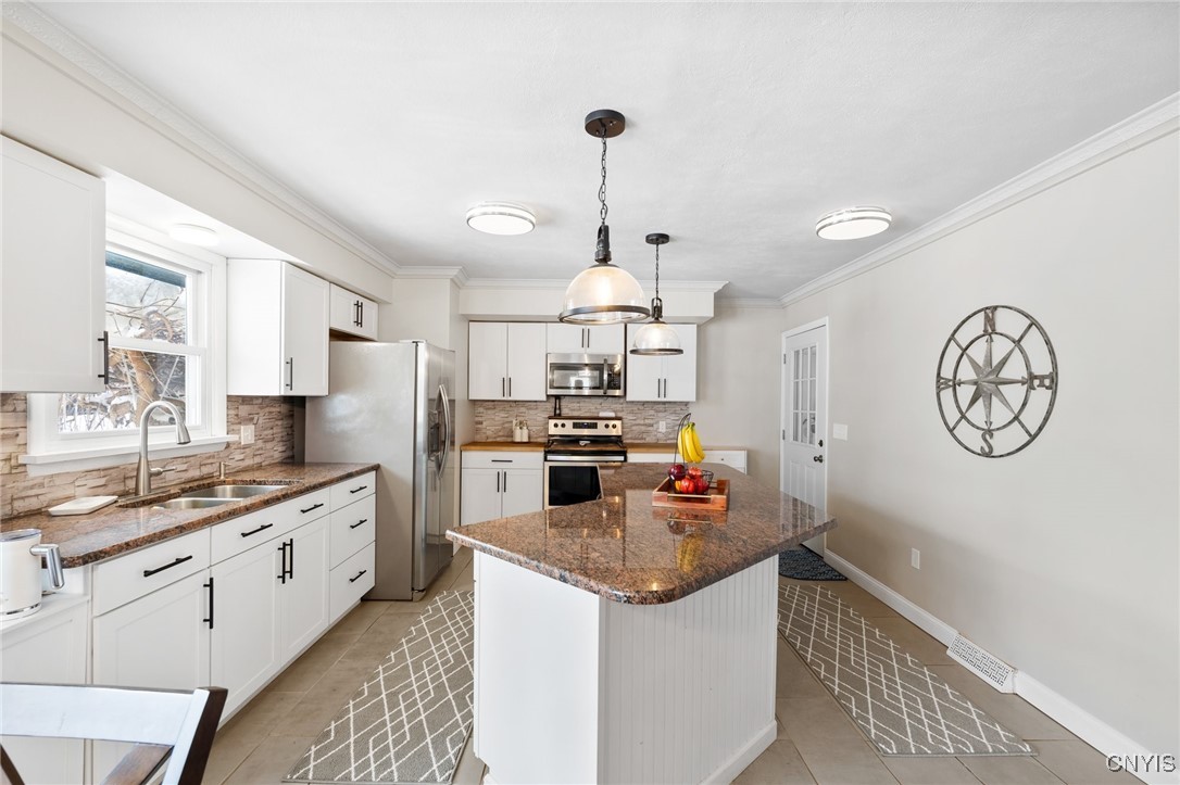 6752 Winchell Road Camillus, NY 13164 - Photo 8 of 50