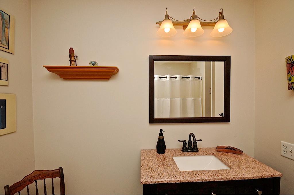 44 Tide Mill Road Portland, ME 04102 - Photo 23 of 30 Guest Full Bath Detail