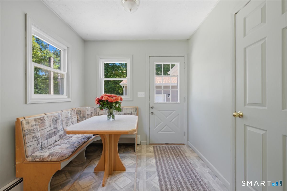 860 Long Cove Road Ledyard, CT 06335 - Photo 15 of 38
