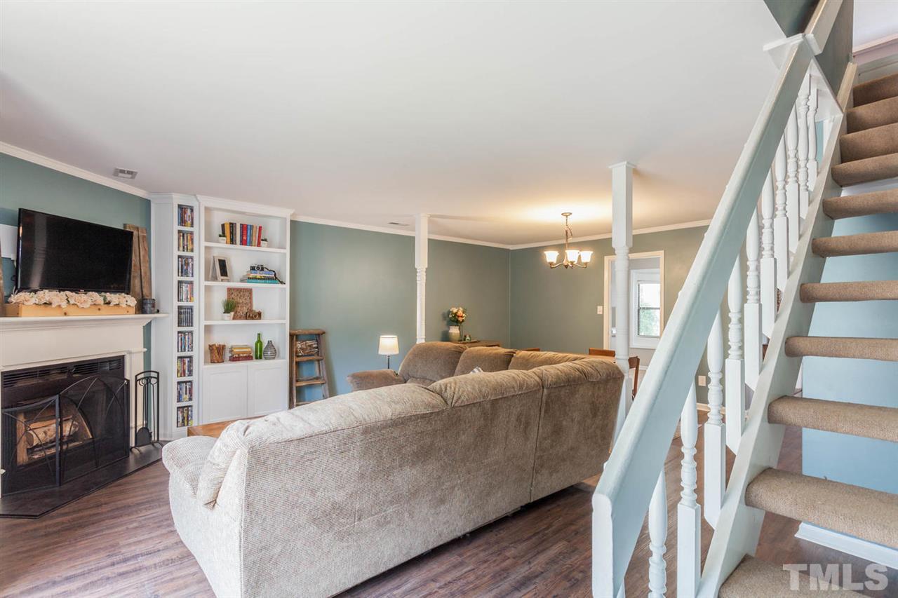 5408 Pine Top Circle Raleigh, NC 27612 - Photo 2 of 20