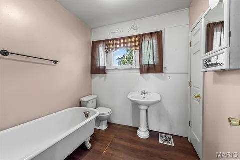 $189,900 | 425 Benton Street, Valley Park, MO 63088