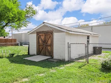 $189,900 | 425 Benton Street, Valley Park, MO 63088