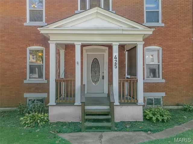$189,900 | 425 Benton Street, Valley Park, MO 63088