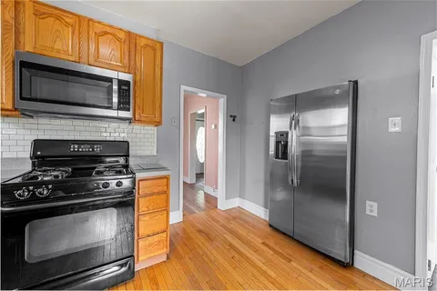 $189,900 | 425 Benton Street, Valley Park, MO 63088