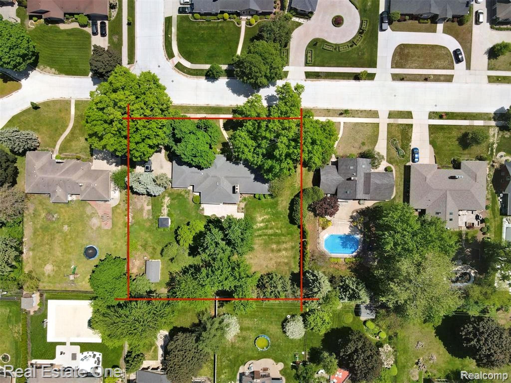 510 Ridgemont Avenue Dearborn, MI 48124 - Photo 3 of 11