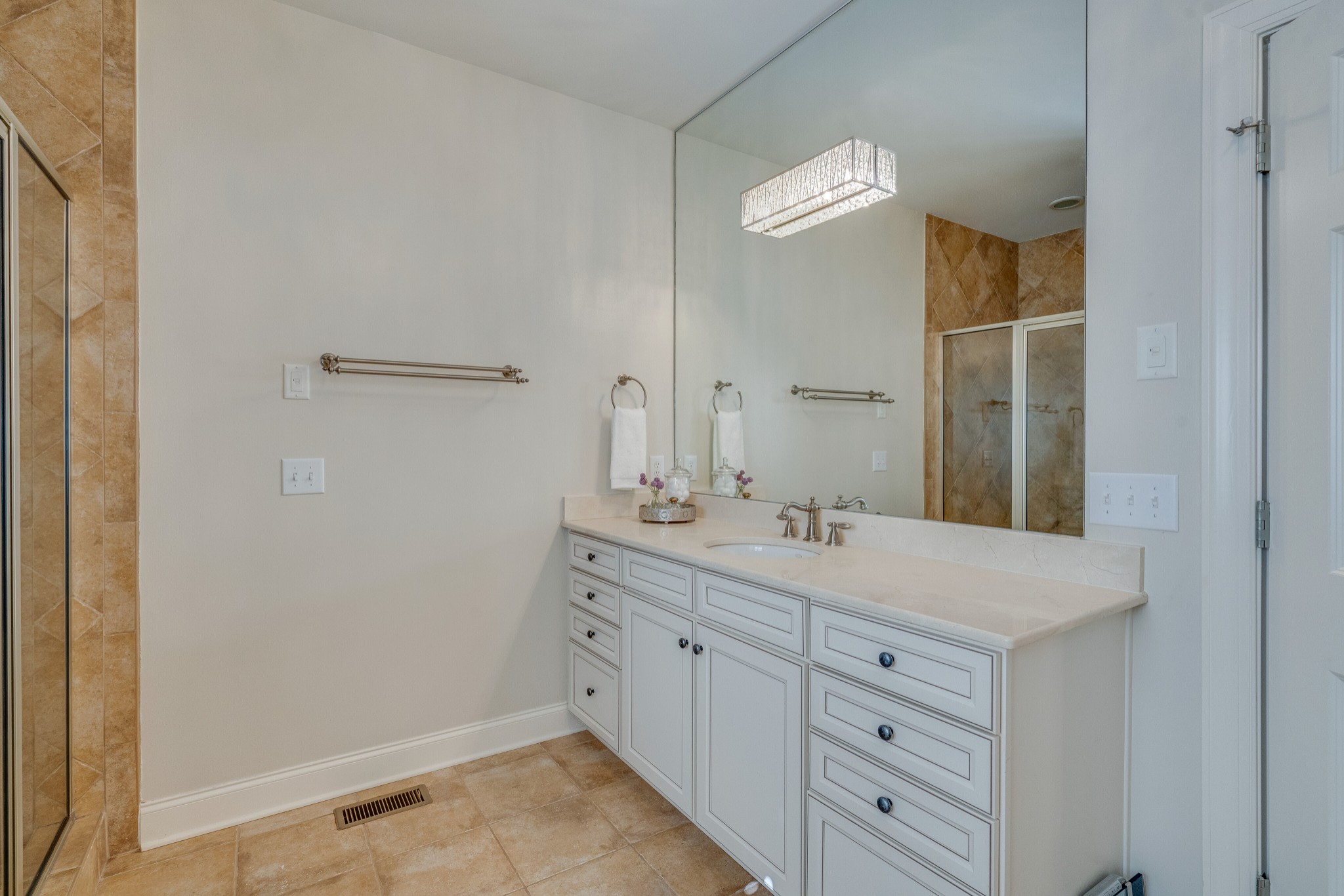 149 Keller Trail Franklin, TN 37064 - Photo 21 of 42 a bathroom with a sink and a mirror