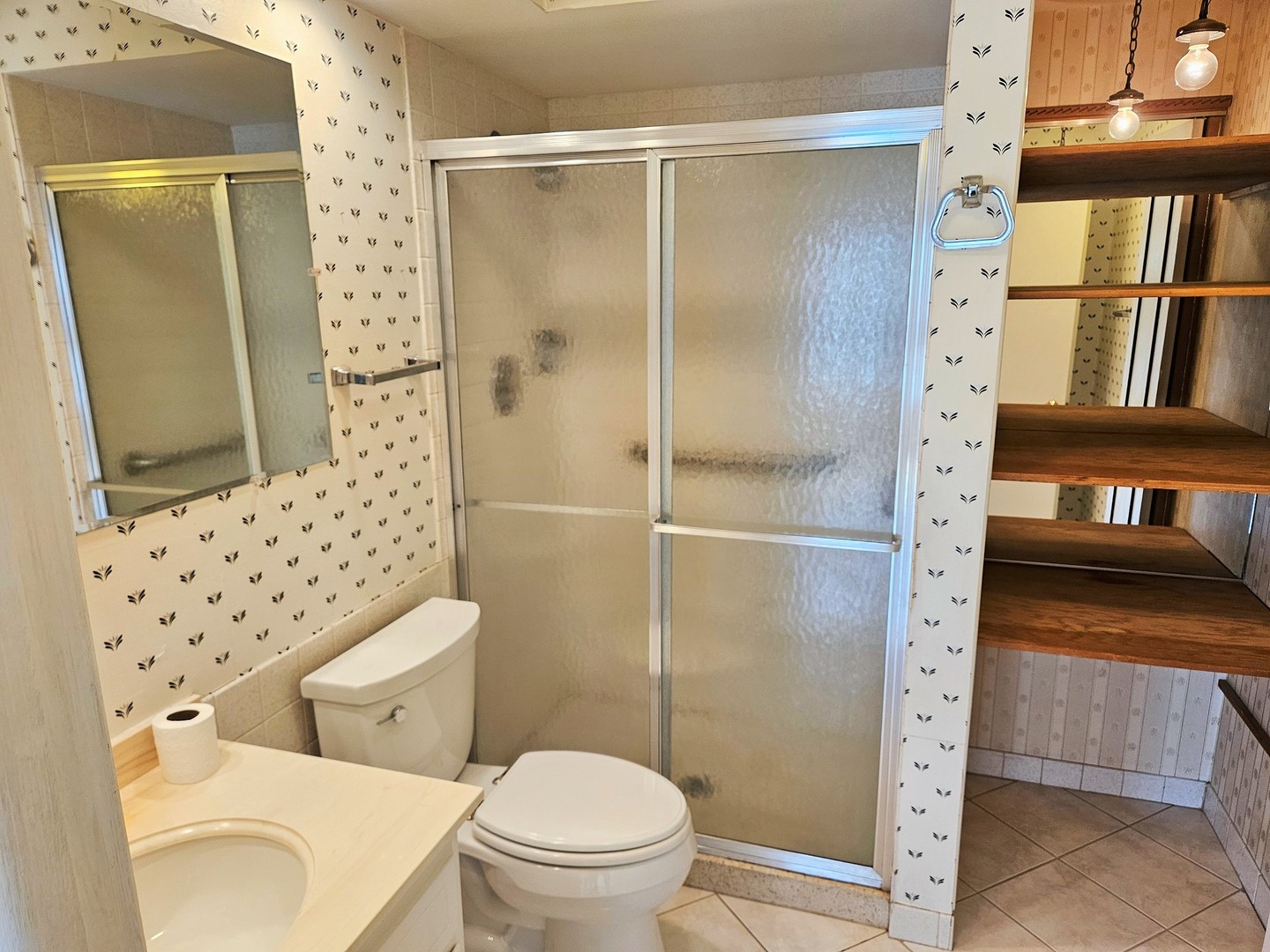 500 Thames Parkway, Unit 2K Park Ridge, IL 60068 - Photo 16 of 18 a bathroom with a toilet and a shower