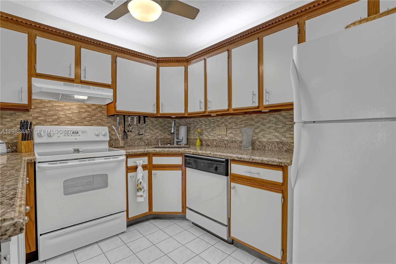 339 Pine Ridge Circle, Unit D1 Greenacres, FL 33463 - Photo 13 of 57