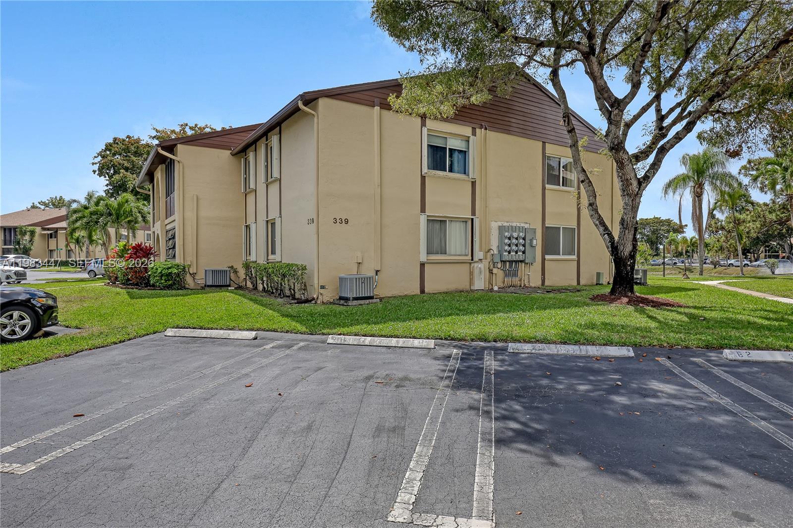 339 Pine Ridge Circle, Unit D1 Greenacres, FL 33463 - Photo 24 of 57