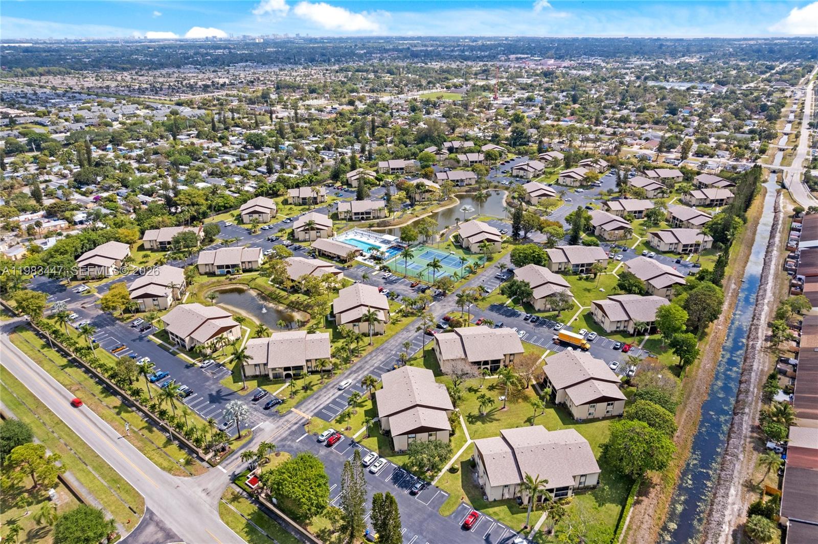 339 Pine Ridge Circle, Unit D1 Greenacres, FL 33463 - Photo 42 of 57