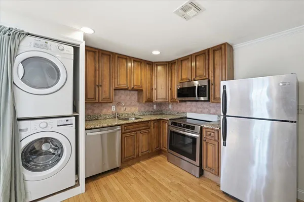 $2,600 | 90 Court House Place, Unit 2R, Jersey City, NJ 07306
