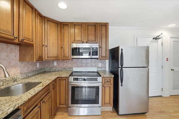 $2,600 | 90 Court House Place, Unit 2R, Jersey City, NJ 07306