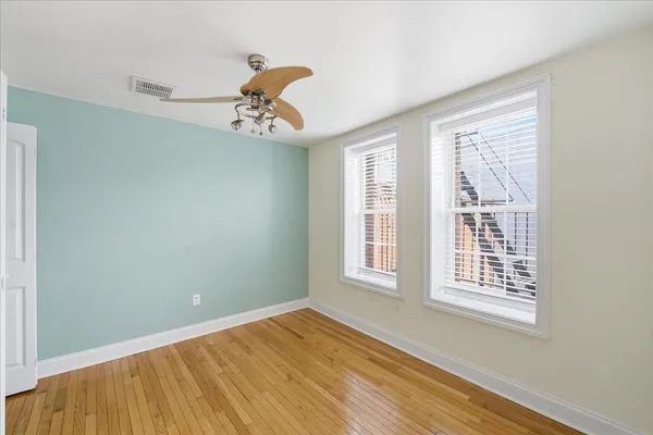 $2,600 | 90 Court House Place, Unit 2R, Jersey City, NJ 07306