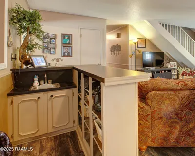 $299,900 | 208 Pontalba Drive, Lafayette, LA 70503