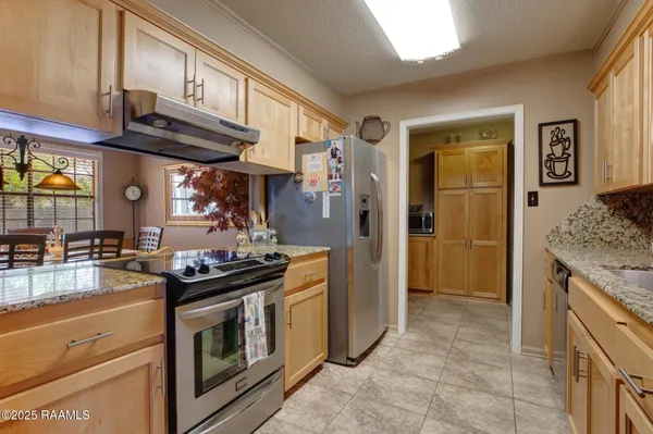 $285,000 | 208 Pontalba Drive, Lafayette, LA 70503