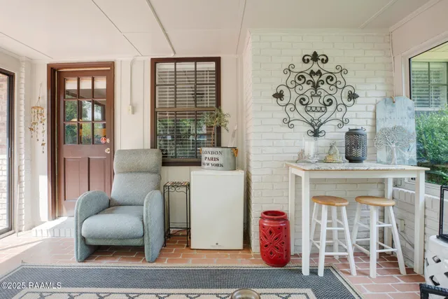 $295,000 | 208 Pontalba Drive, Lafayette, LA 70503