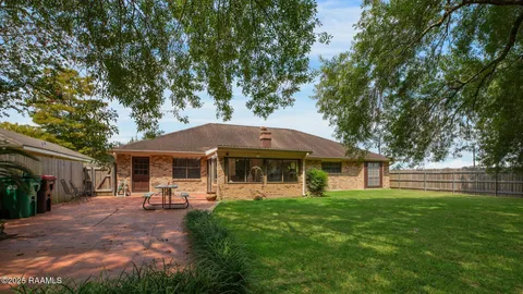 $299,900 | 208 Pontalba Drive, Lafayette, LA 70503