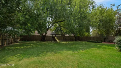 $299,900 | 208 Pontalba Drive, Lafayette, LA 70503