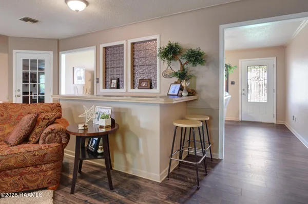 $285,000 | 208 Pontalba Drive, Lafayette, LA 70503