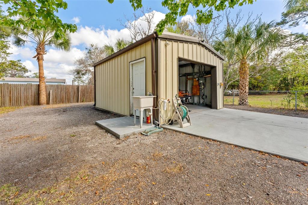 9633 Jim Street Hudson, FL 34669 - Photo 4 of 54