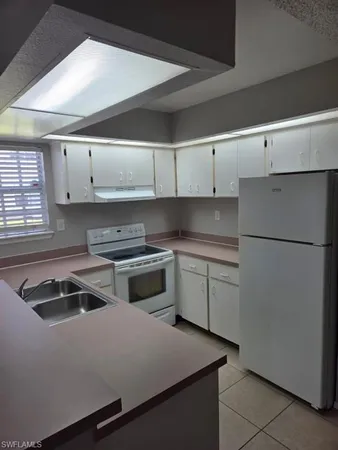 $1,600 | 1989 Rookery Bay Drive, Unit 704, Naples, FL 34114