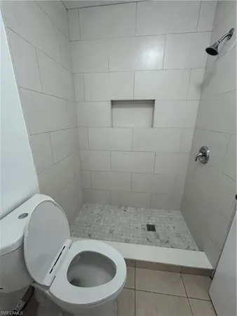 $1,600 | 1989 Rookery Bay Drive, Unit 704, Naples, FL 34114