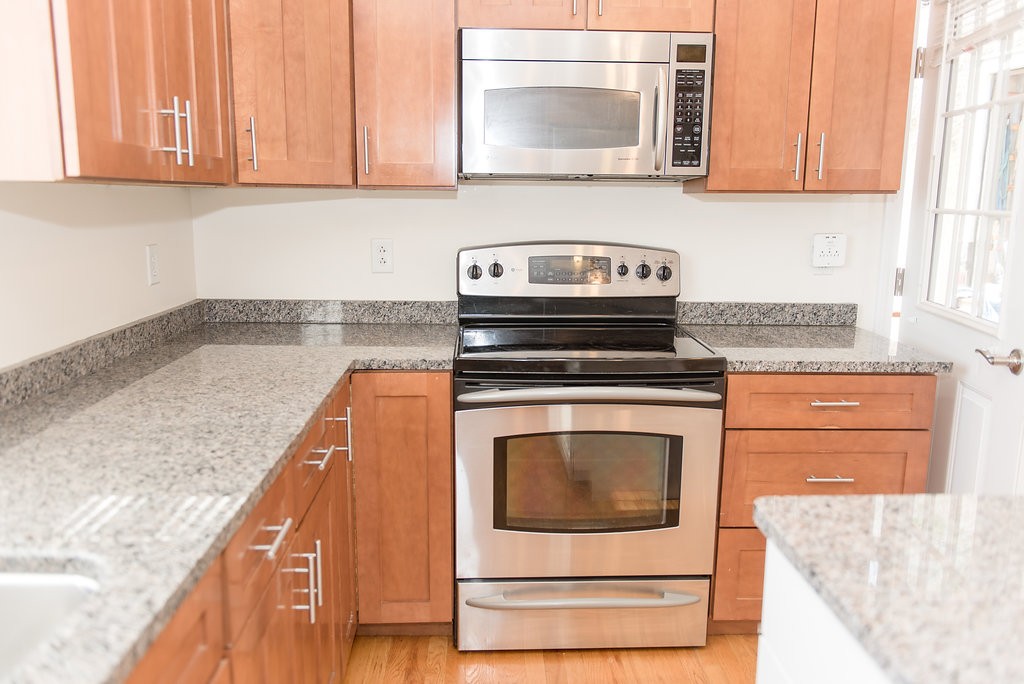 68 Prospect Street Rowley, MA 01969 - Photo 8 of 30 Gallery Image 8