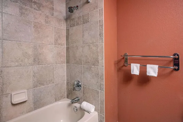 $214,900 | 2411 River Wisconsin Dells Wi 53965, Unit 2359, Wisconsin Dells, WI 53965