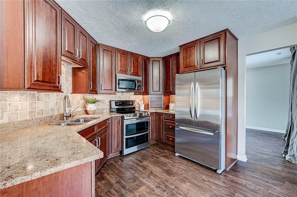 7666 Winding Way Fishers, IN 46038 - Photo 14 of 39 Gallery Image 14