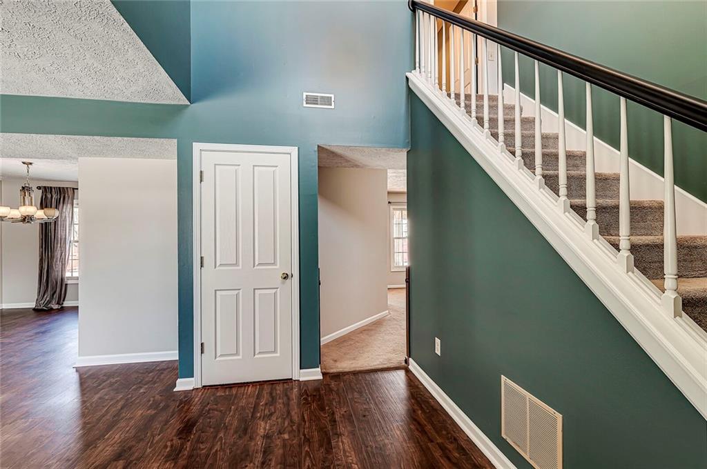 7666 Winding Way Fishers, IN 46038 - Photo 7 of 39 Gallery Image 7