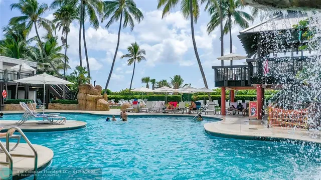 $3,950 | 5225 Collins Avenue, Unit 1417, Miami Beach, FL 33140