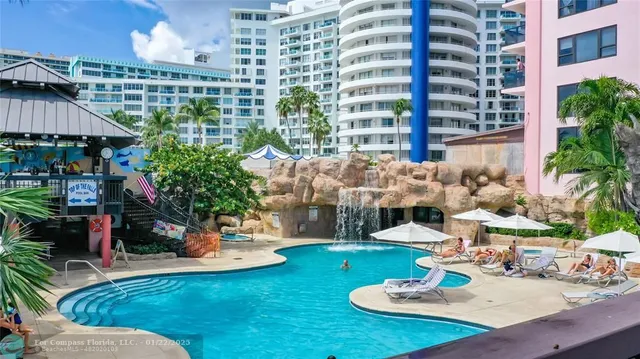 $3,950 | 5225 Collins Avenue, Unit 1417, Miami Beach, FL 33140