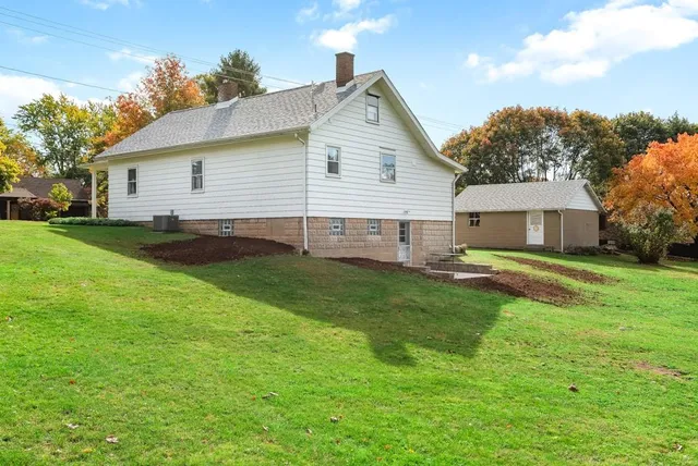 $1,895 | 5540 Grubbs Road, Gibsonia, PA 15044