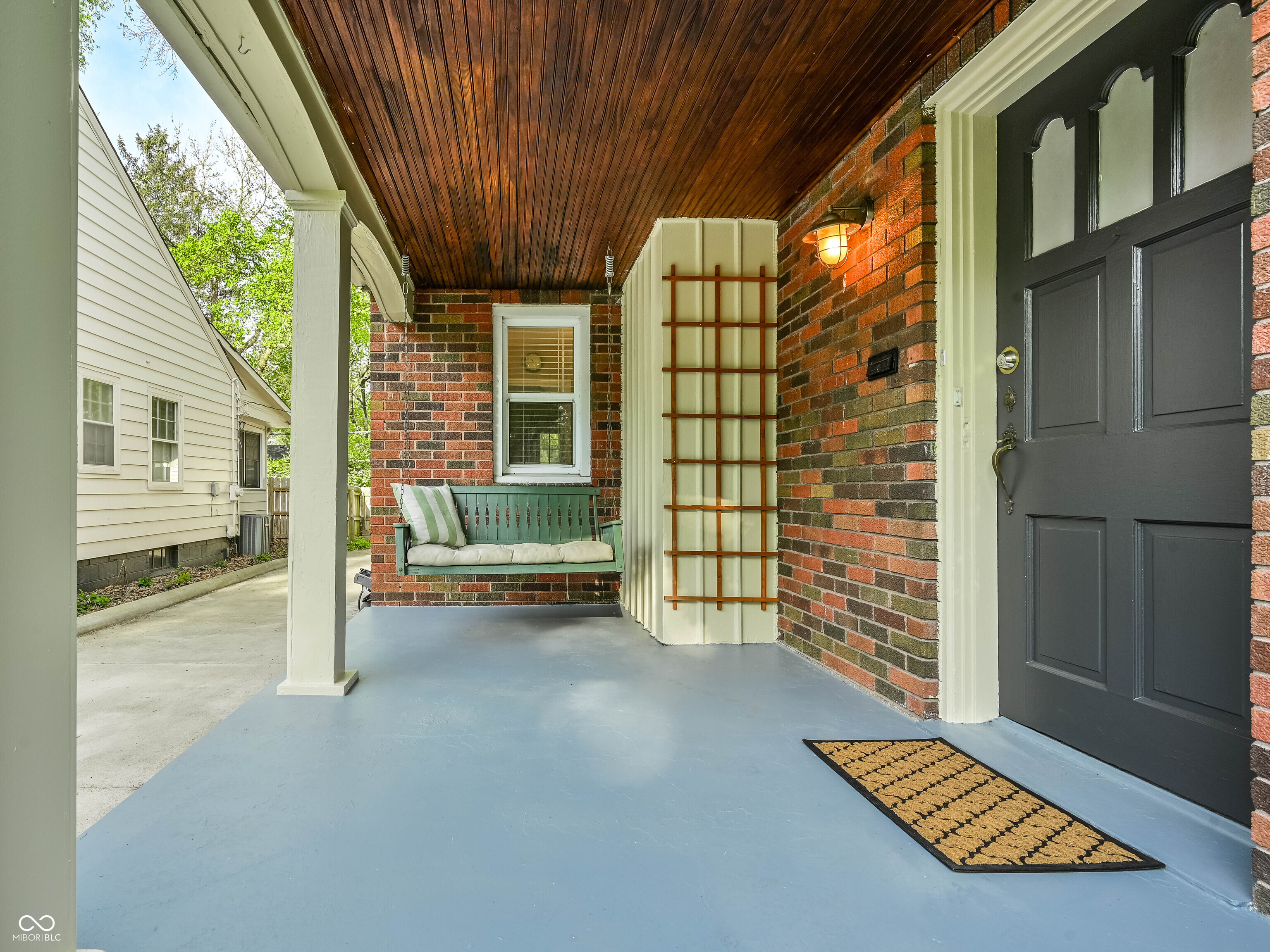 6024 Ralston Avenue Indianapolis, IN 46220 - Photo 3 of 34