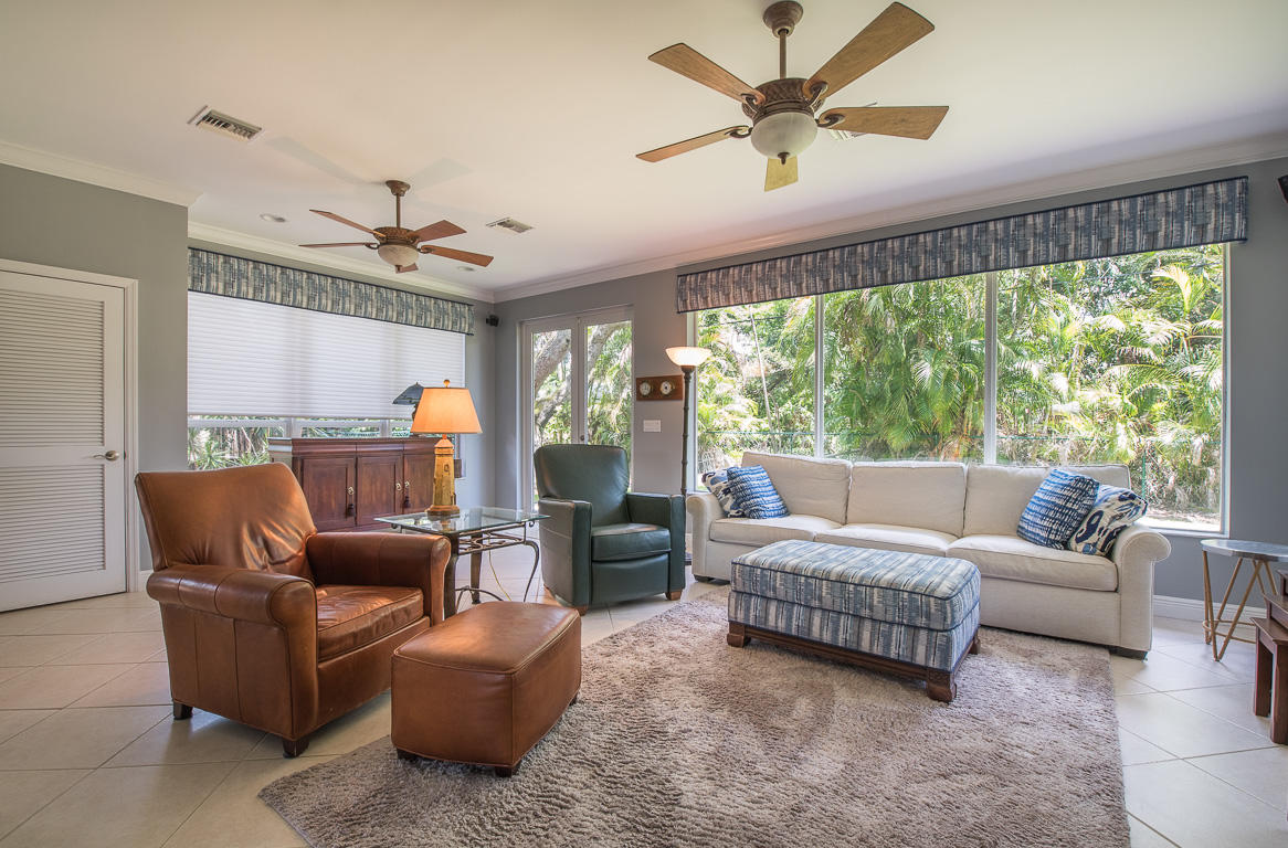 817 Southwest 4th Street Boca Raton, FL 33486 - Photo 9 of 29 817 SW 4th Street-41