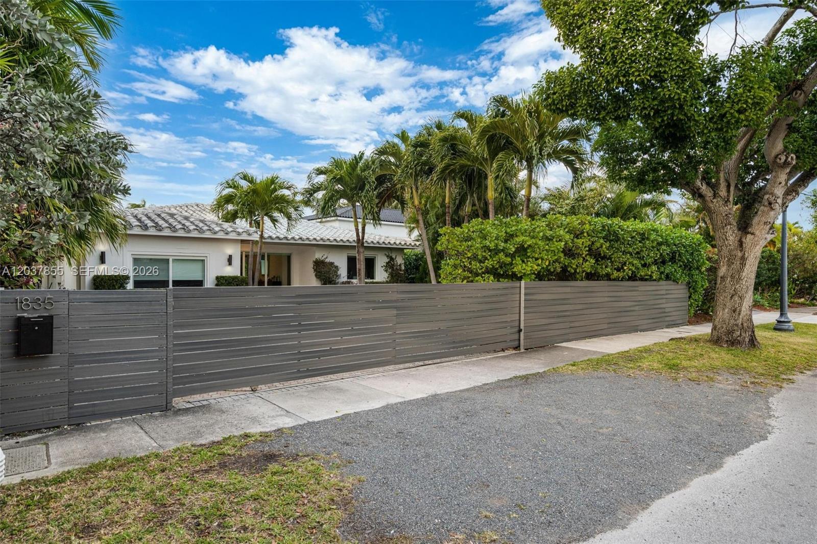 1835 Daytonia Road Miami Beach, FL 33141 - Photo 3 of 21