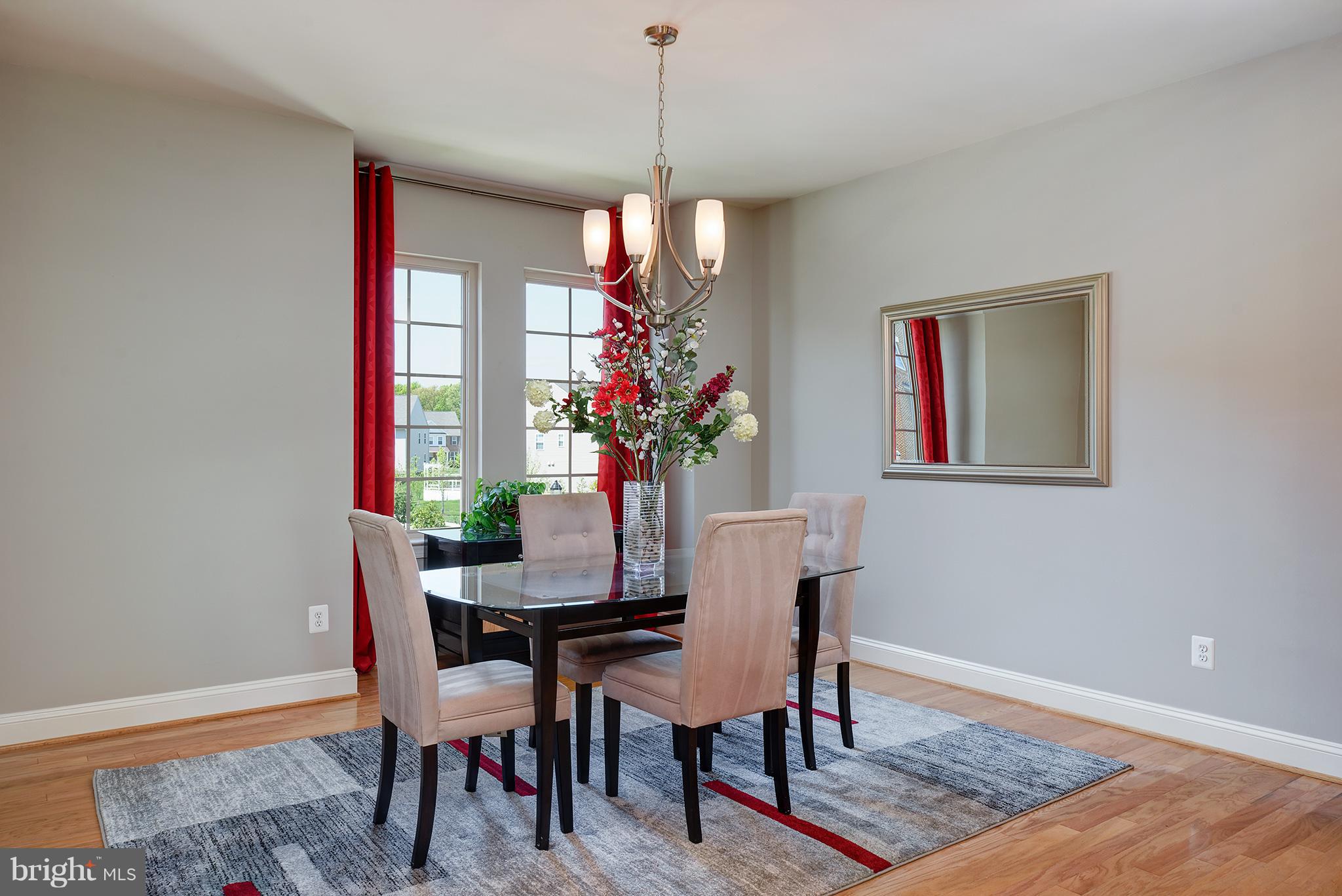 42264 Rhett Drive Ashburn, VA 20148 - Photo 13 of 26 Dining Room