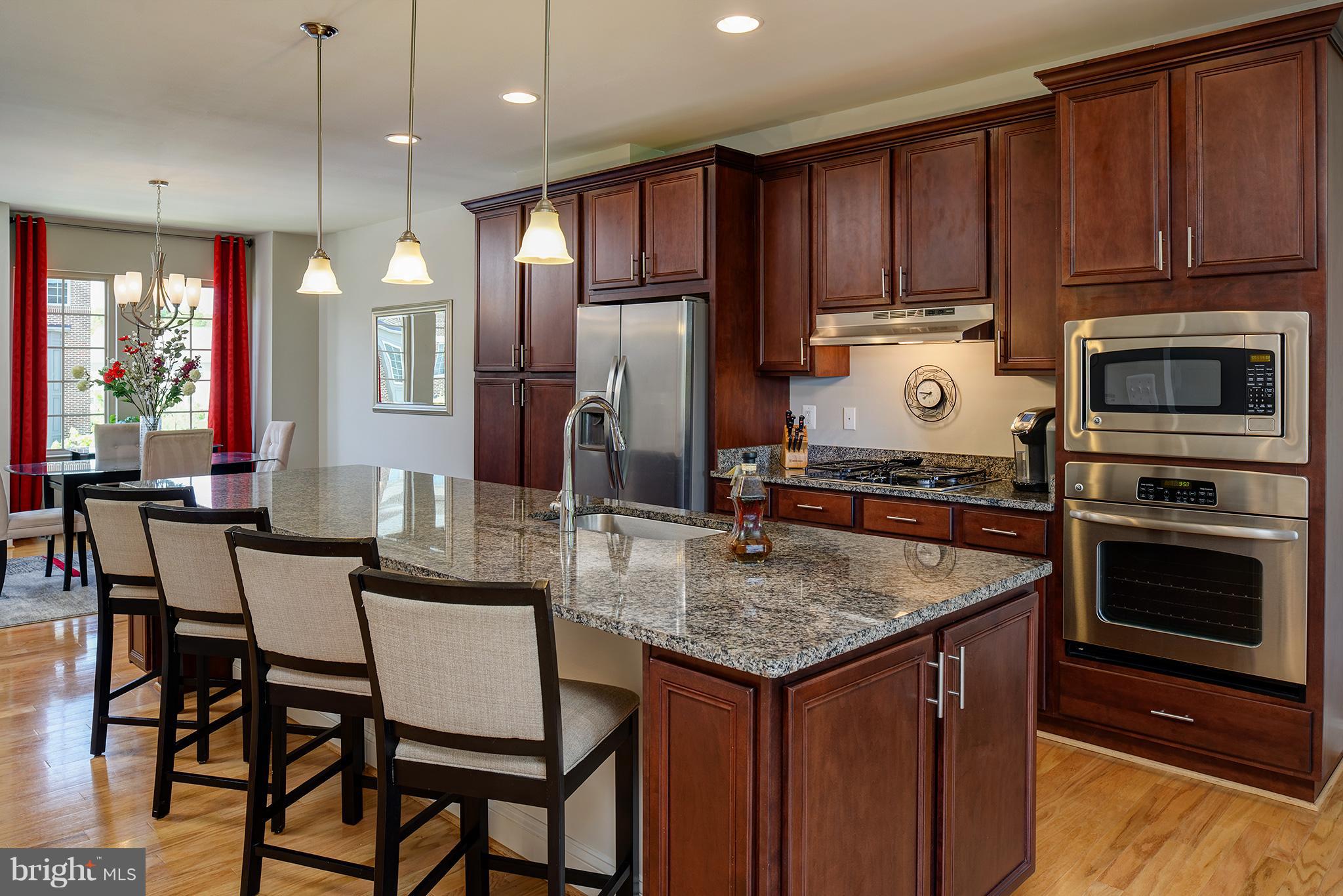 42264 Rhett Drive Ashburn, VA 20148 - Photo 9 of 26 Kitchen