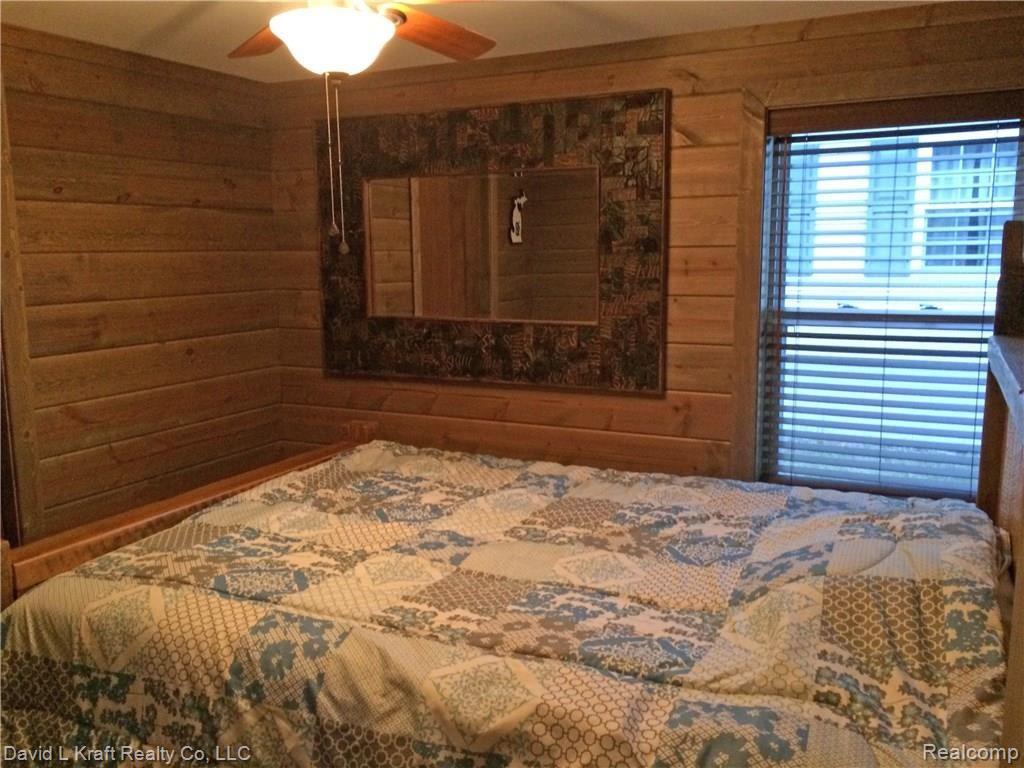 8592 Crescent Beach Road Pigeon, MI 48755 - Photo 11 of 20 8592CrescentBeachBed2.jpg