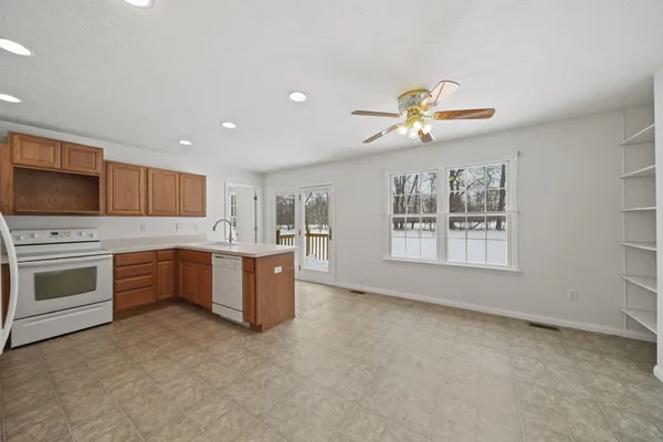 $300,000 | 139 Avery Drive, Hanover, MI 49241