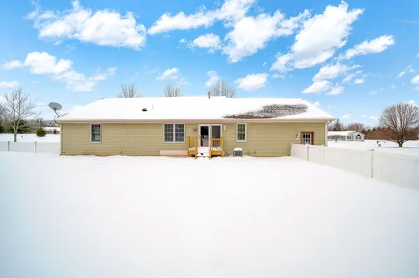 $300,000 | 139 Avery Drive, Hanover, MI 49241