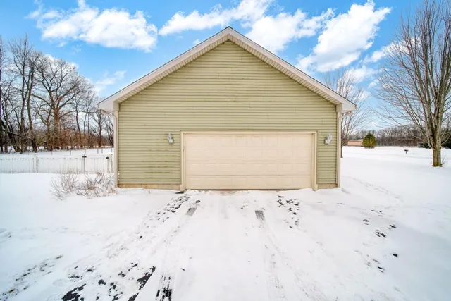 $314,900 | 139 Avery Drive, Hanover, MI 49241